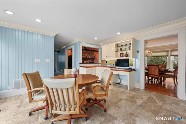 $885,000 | 17 Abbotts Hill Road, Newtown, CT 06470