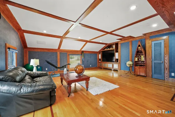 $885,000 | 17 Abbotts Hill Road, Newtown, CT 06470