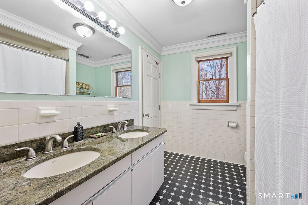 17 Abbotts Hill Road Newtown, CT 06470 - Photo 28 of 39