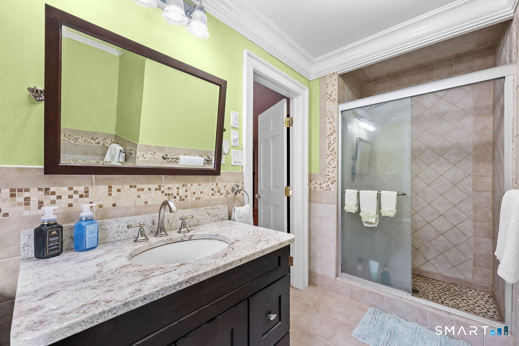 17 Abbotts Hill Road Newtown, CT 06470 - Photo 29 of 39