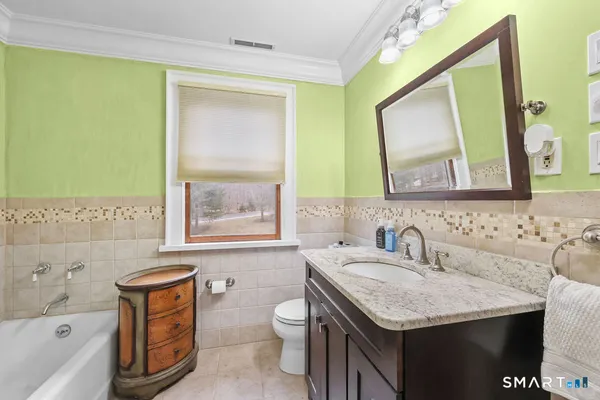 $885,000 | 17 Abbotts Hill Road, Newtown, CT 06470