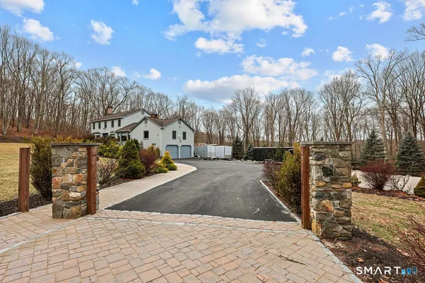$885,000 | 17 Abbotts Hill Road, Newtown, CT 06470