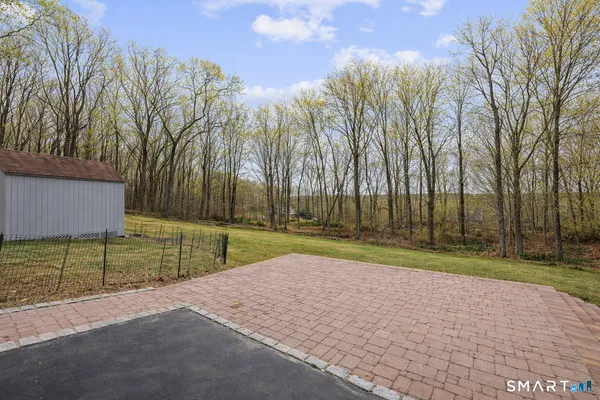 $885,000 | 17 Abbotts Hill Road, Newtown, CT 06470