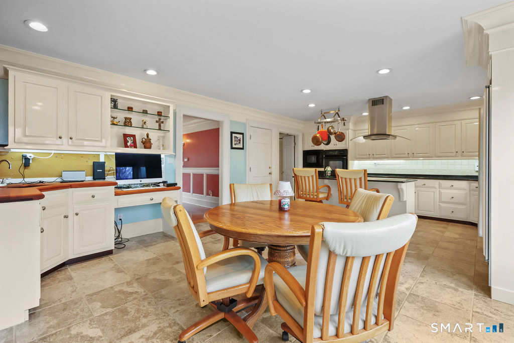 17 Abbotts Hill Road Newtown, CT 06470 - Photo 8 of 39