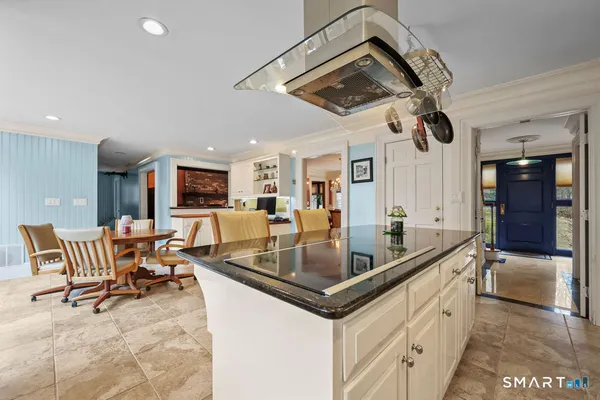 $885,000 | 17 Abbotts Hill Road, Newtown, CT 06470