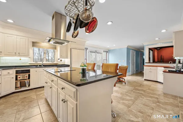 $885,000 | 17 Abbotts Hill Road, Newtown, CT 06470