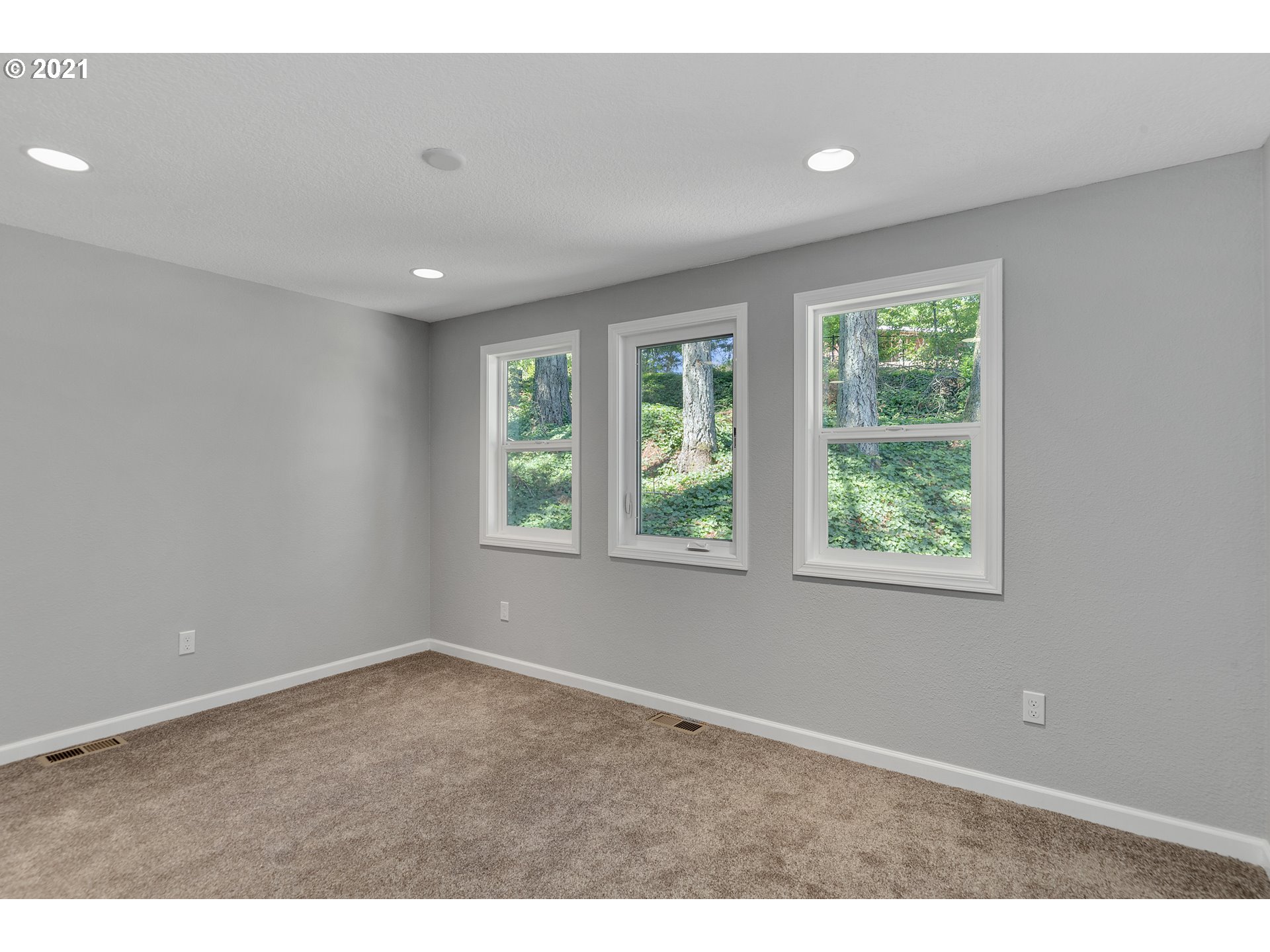 17216 South Carlson Road Oregon City, OR 97045 - Photo 11 of 22