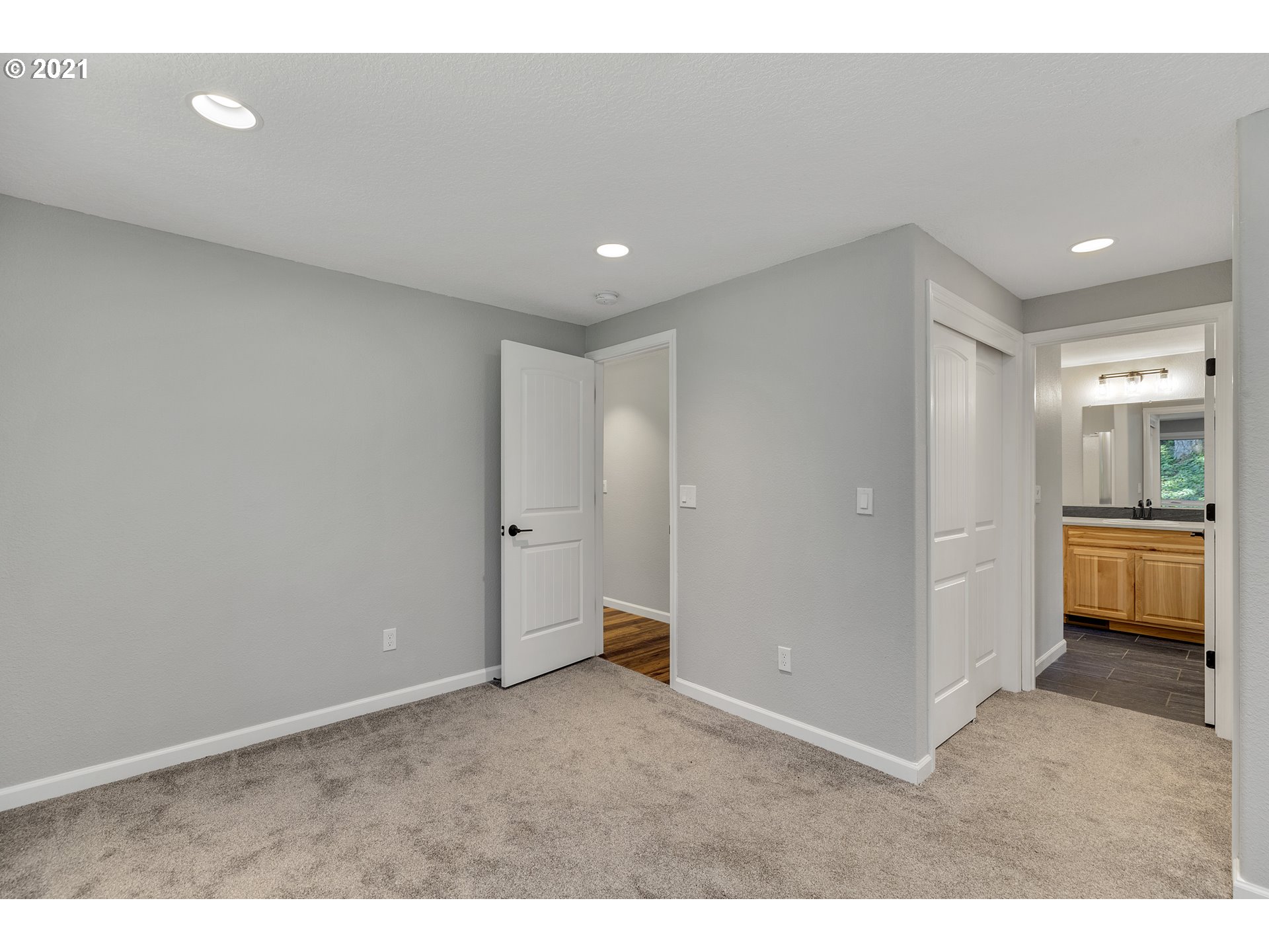 17216 South Carlson Road Oregon City, OR 97045 - Photo 10 of 22