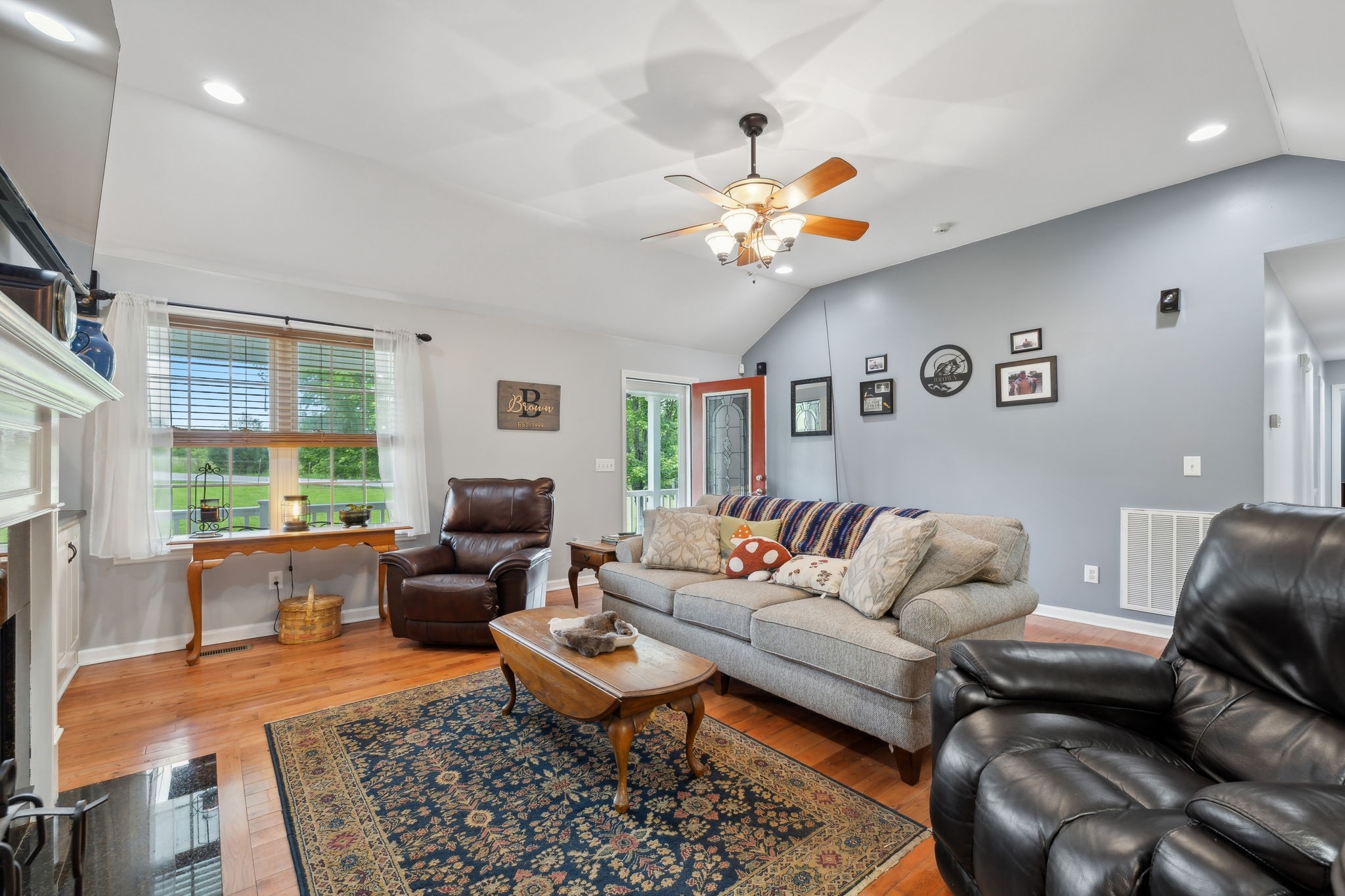 1550 Beech Bottom Road Watertown, TN 37184 - Photo 5 of 38 a living room with furniture and a large window