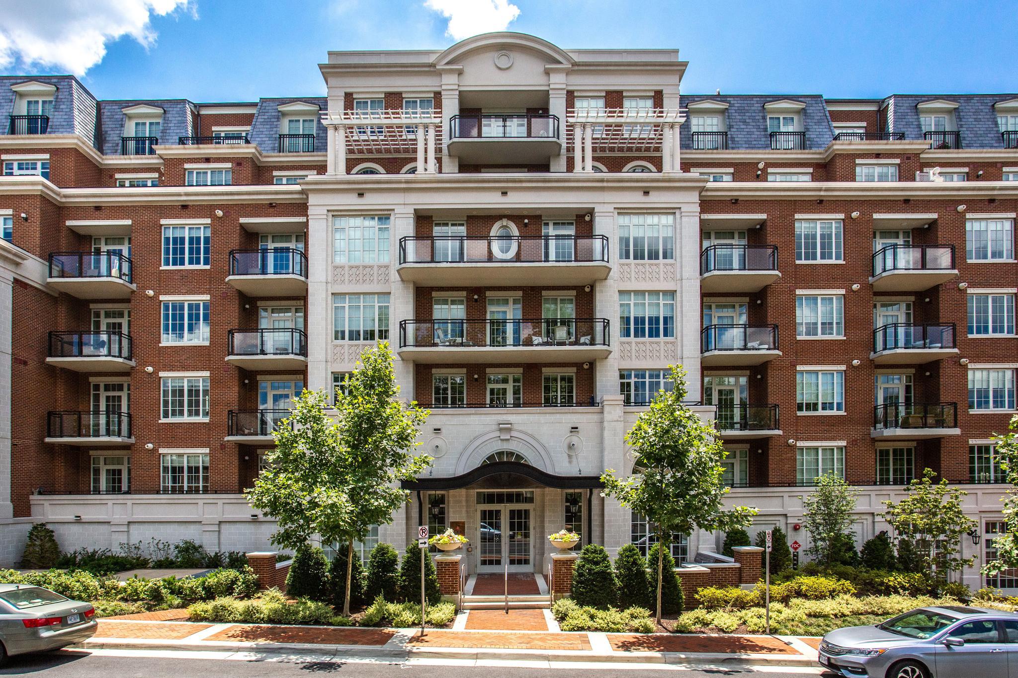 6900 Fleetwood Road, Unit 318 McLean, VA 22101 - Photo 1 of 61 Front