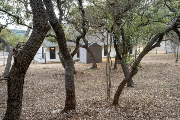 $2,600 | 923 Midnight Drive, San Antonio, TX 78260