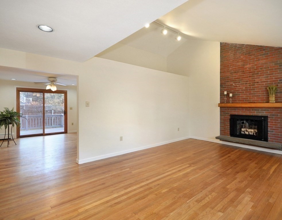 6 Ford Road Sudbury, MA 01776 - Photo 10 of 31 Gallery Image 10