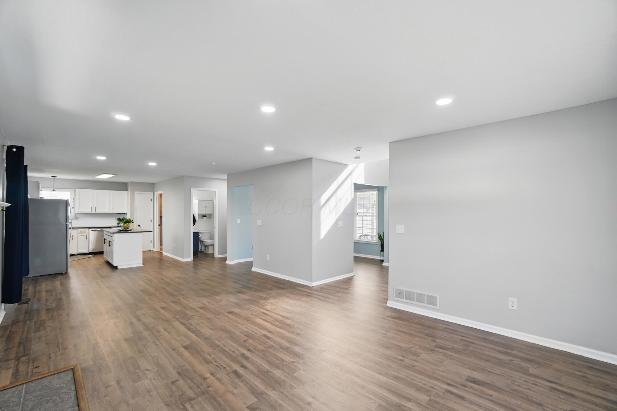 4135 Leppert Road Hilliard, OH 43026 - Photo 12 of 58 013