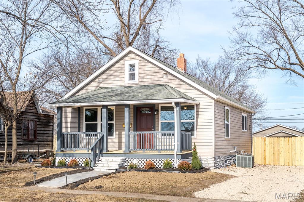 423 Maple Street Sullivan, MO 63080 - Photo 3 of 28