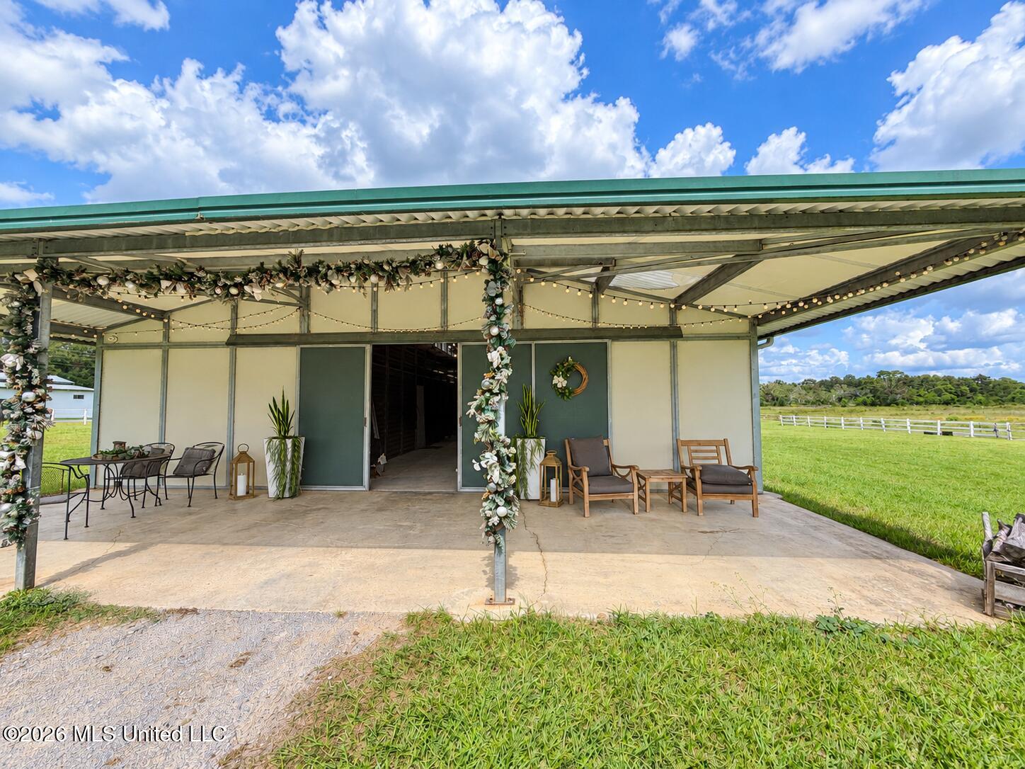 11450 County Farm Road Gulfport, MS 39503 - Photo 37 of 84 barn porch