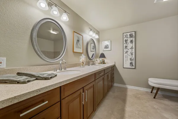 $585,000 | 910 Island Drive, Unit 408, Rancho Mirage, CA 92270