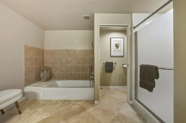 $585,000 | 910 Island Drive, Unit 408, Rancho Mirage, CA 92270