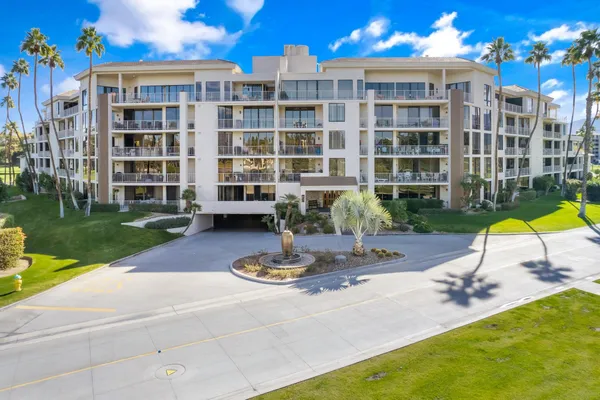 $585,000 | 910 Island Drive, Unit 408, Rancho Mirage, CA 92270