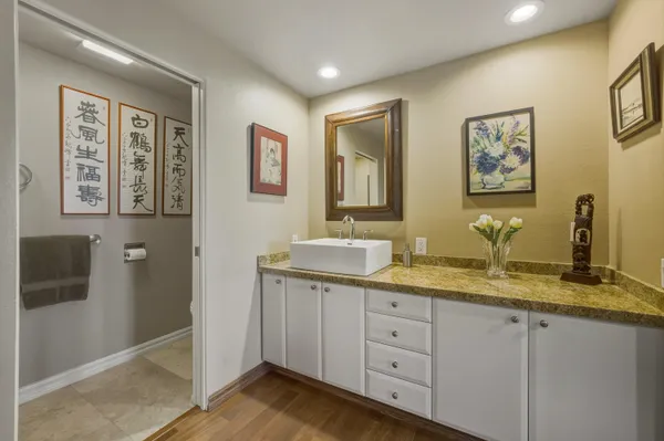 $585,000 | 910 Island Drive, Unit 408, Rancho Mirage, CA 92270