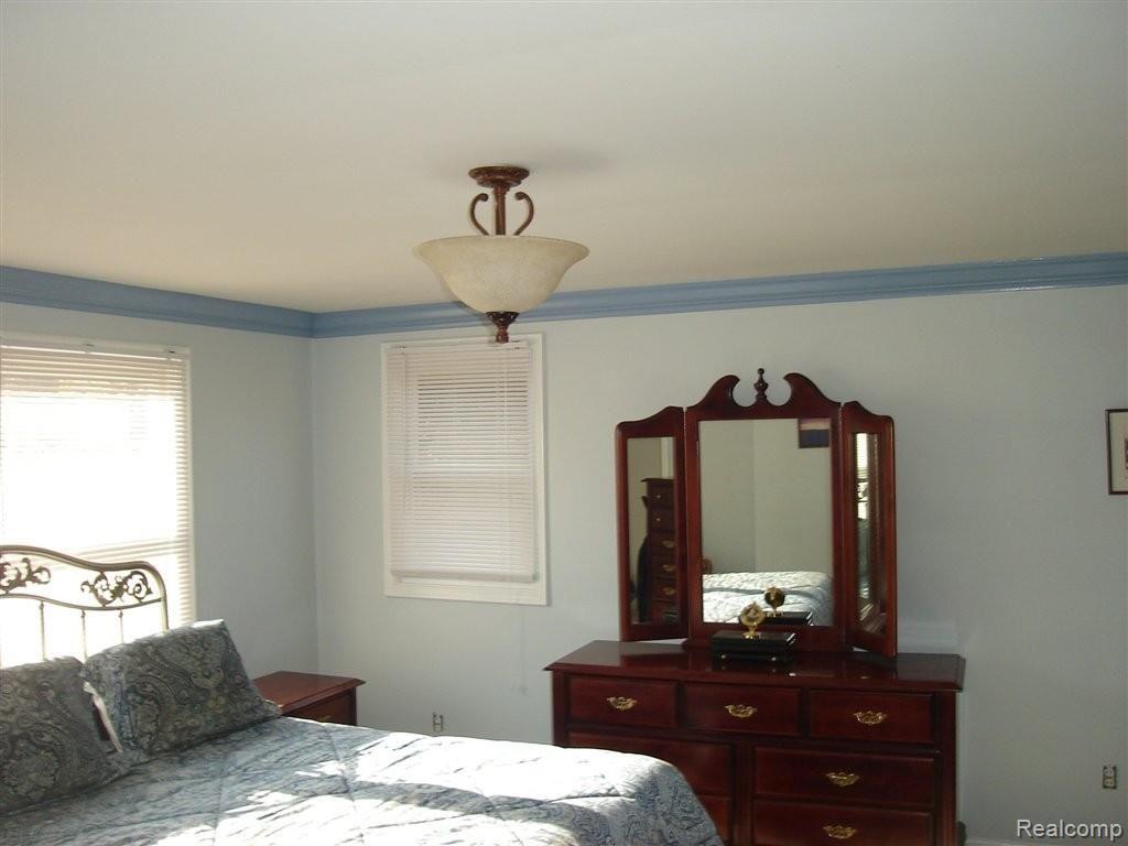 451 Maison Road Grosse Pointe, MI 48236 - Photo 23 of 27 Maison 451 039.JPG