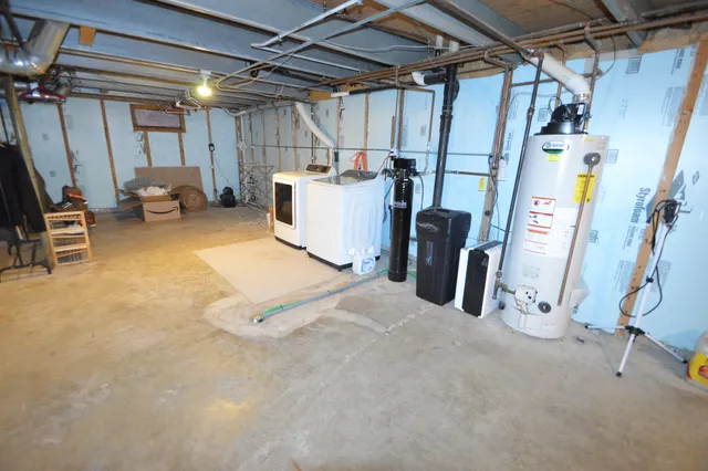 $1,600 | 610 Elizabeth Street, Linden, WI 53553