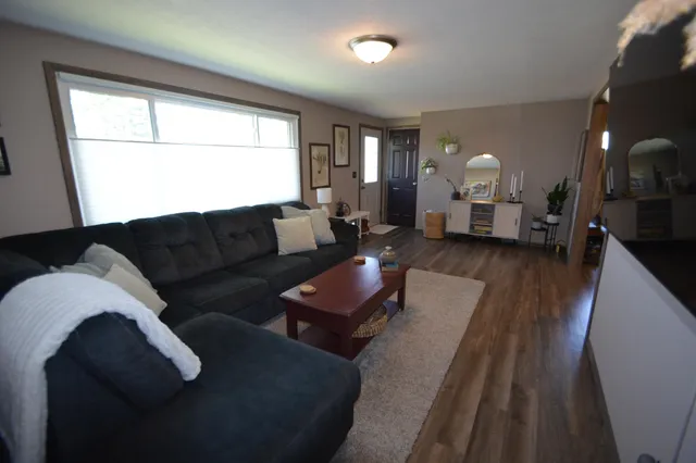 $1,600 | 610 Elizabeth Street, Linden, WI 53553