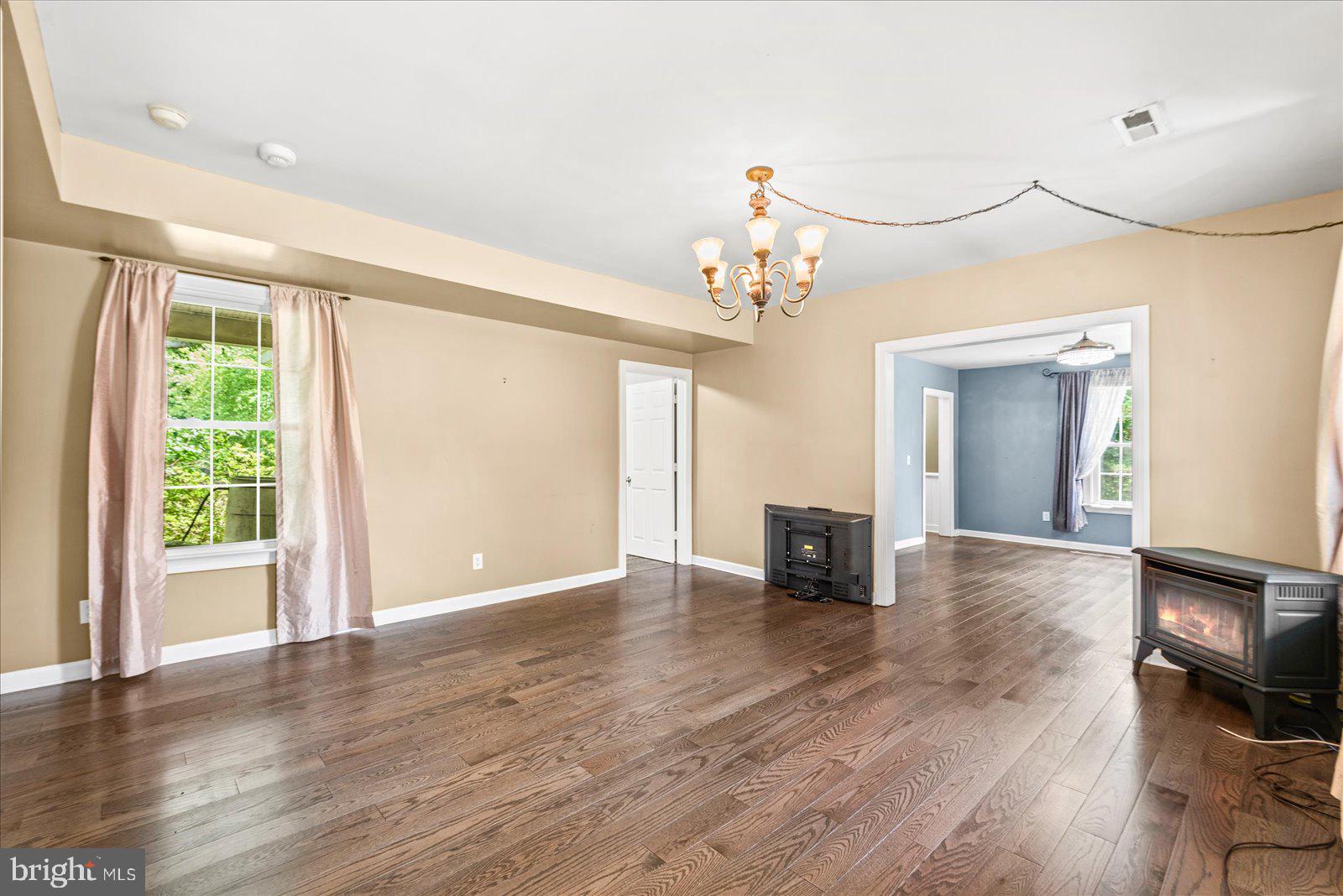 11456 Chesterfield Road Ruther Glen, VA 22546 - Photo 13 of 38