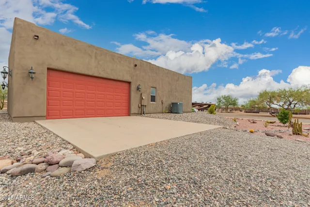 a view of a terrace with sky view