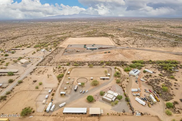 $1,199,900 | 40342 North 253rd Avenue, Morristown, AZ 85342