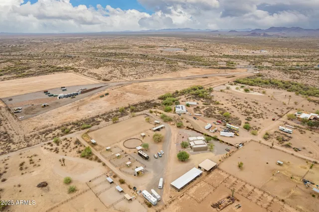 $1,199,900 | 40342 North 253rd Avenue, Morristown, AZ 85342