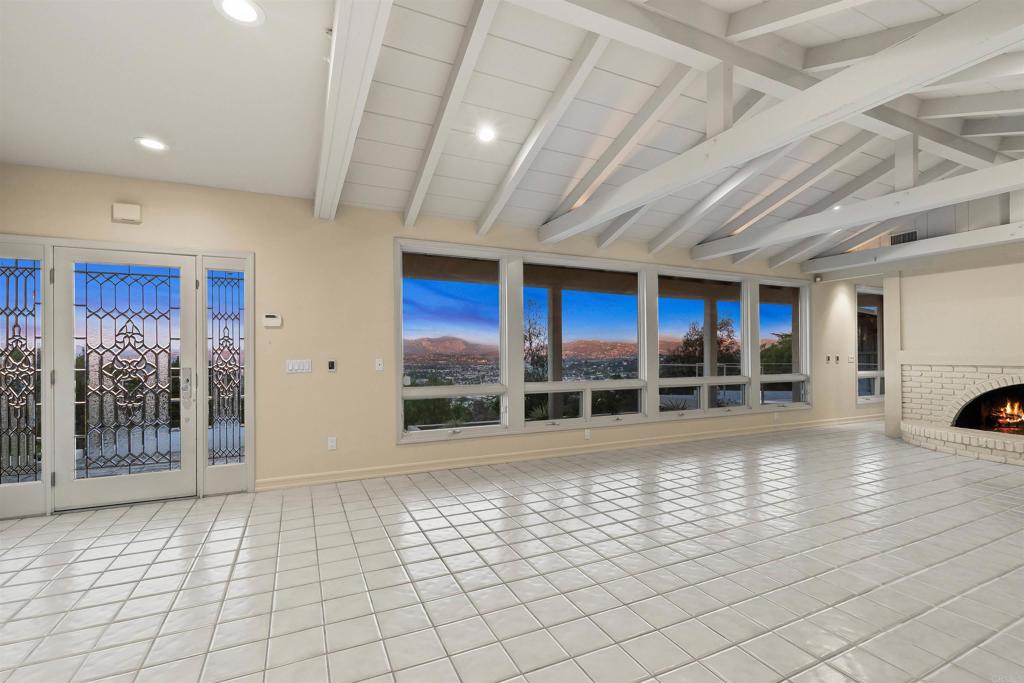 10595 Russell Road La Mesa, CA 91941 - Photo 8 of 44