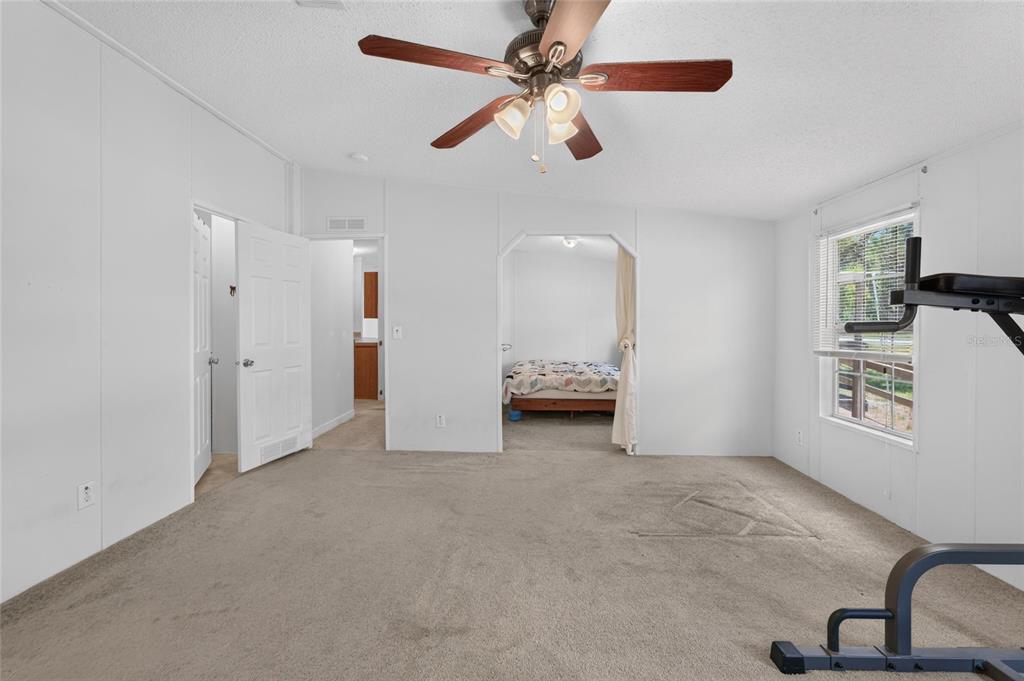 1205 Crystal Springs Road Zephyrhills, FL 33540 - Photo 28 of 79