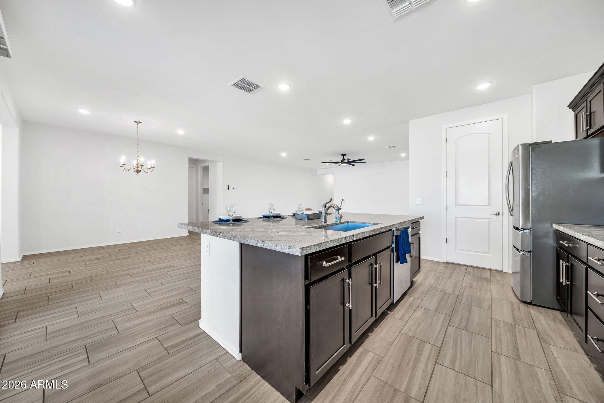 14384 West Hearn Road Surprise, AZ 85379 - Photo 11 of 63 14384 W Hearn Rd-19