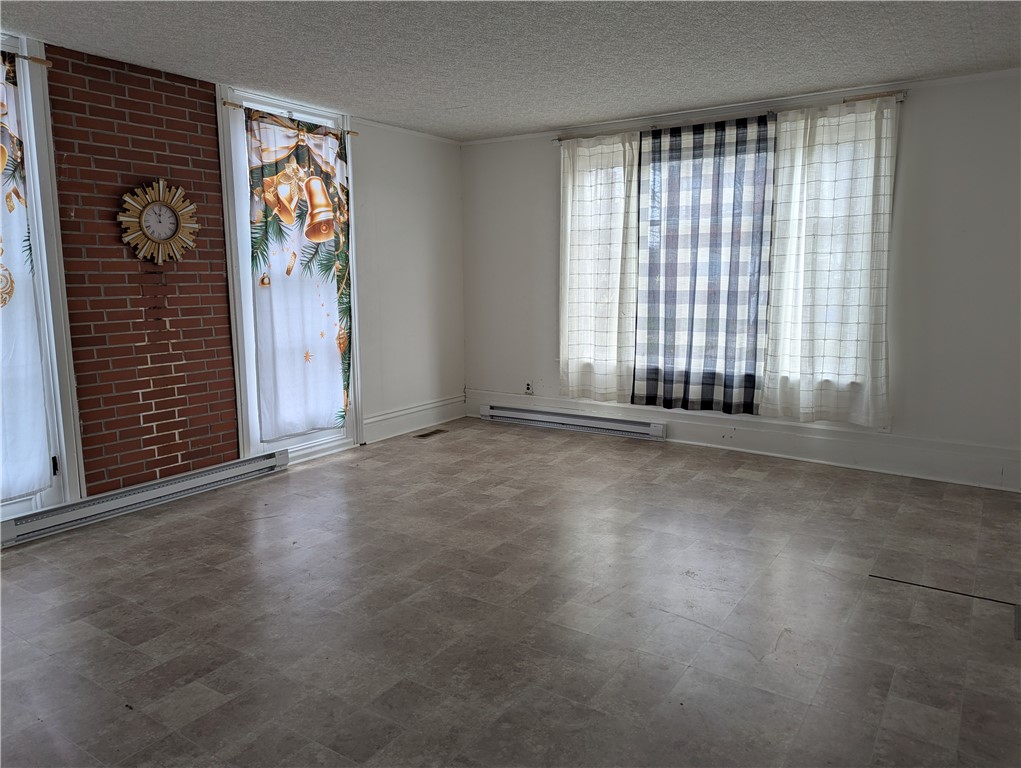 318 West Avenue Ridgeway, NY 14103 - Photo 11 of 28