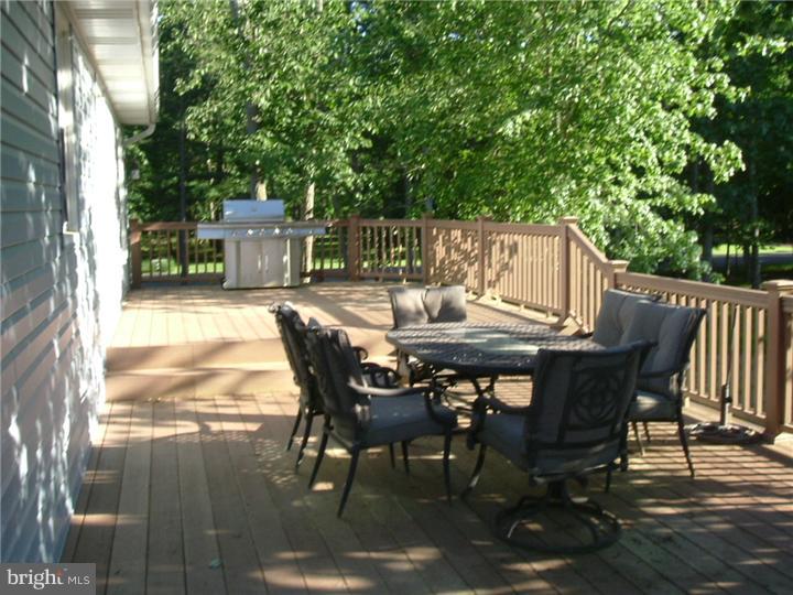 25 Burrs Mill Road Southampton, NJ 08088 - Photo 9 of 21 Deck