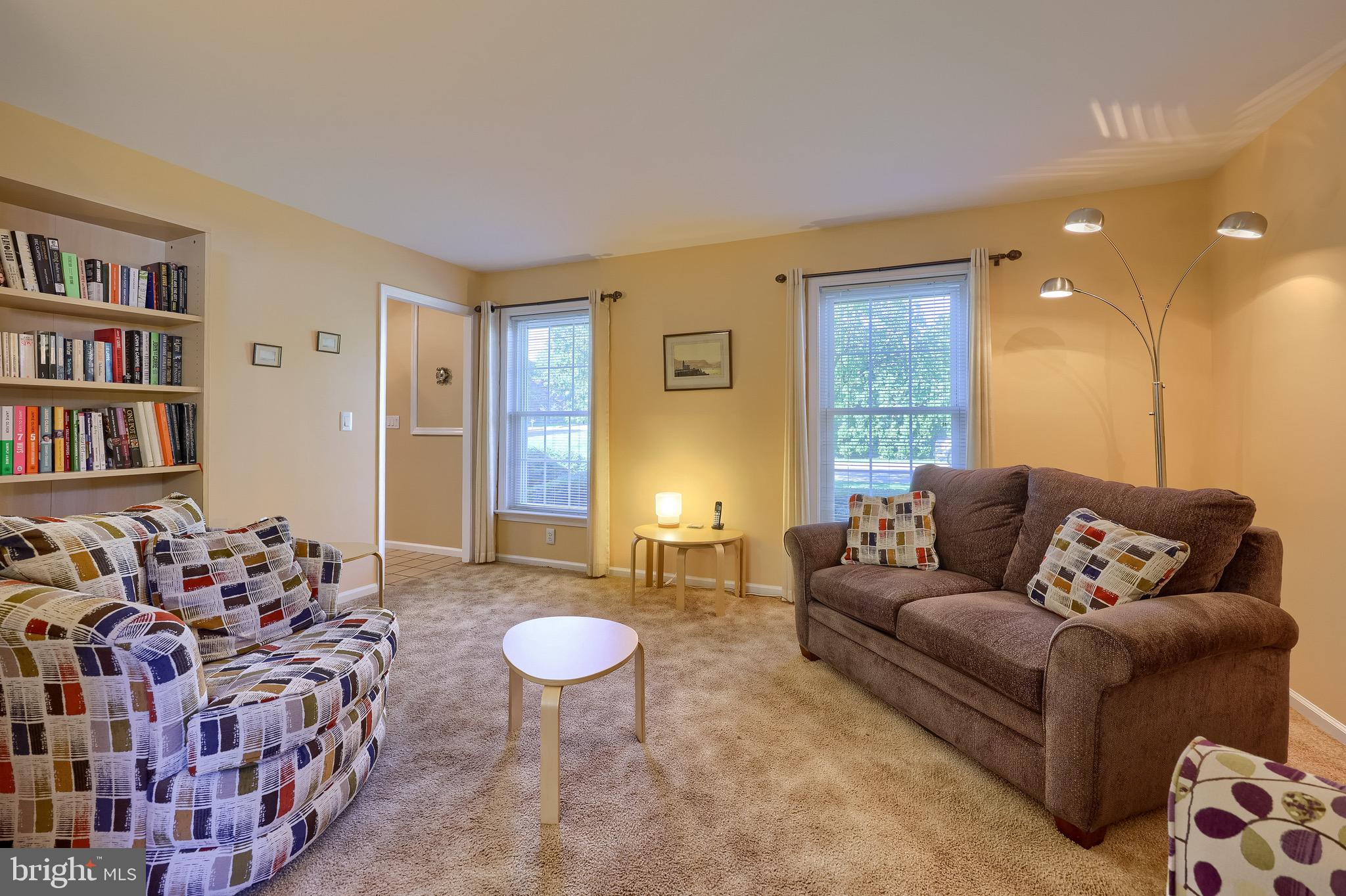 189 Ridings Way Lancaster, PA 17601 - Photo 22 of 47 Living Room 2