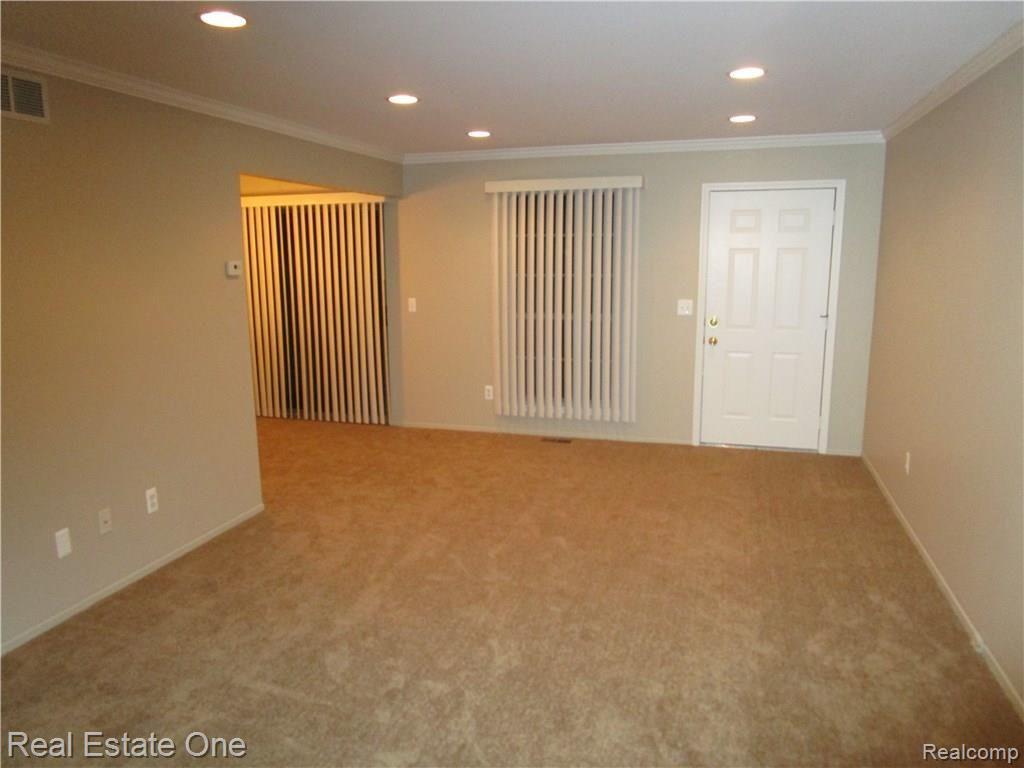 130 Pine Tree Ridge, Unit 50 Waterford, MI 48327 - Photo 14 of 22