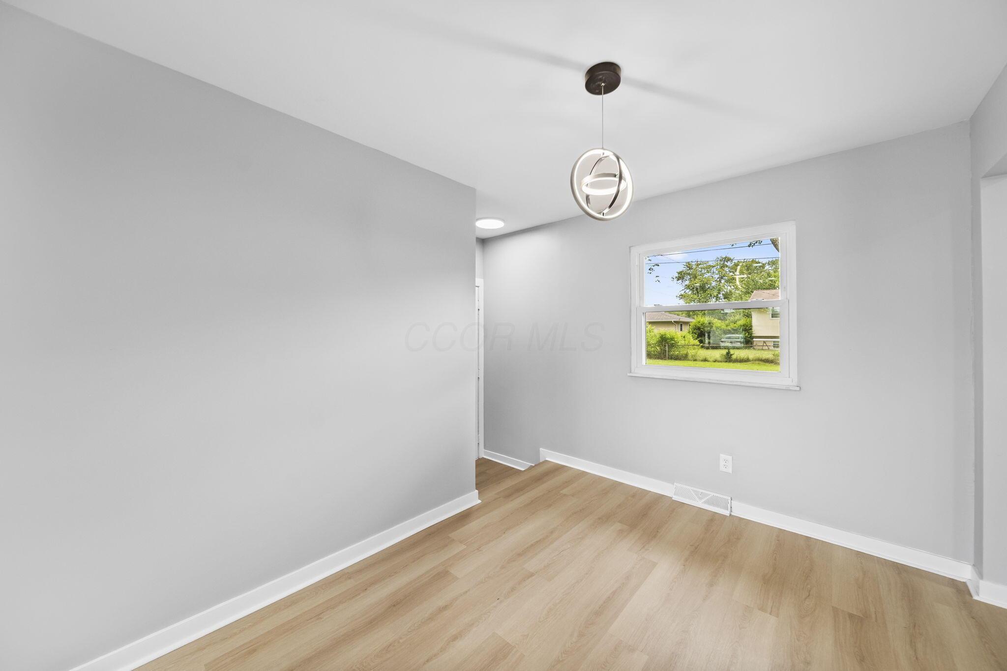 6365 Faircrest Road Columbus, OH 43229 - Photo 17 of 87 17-web-or-mls-DSC01067