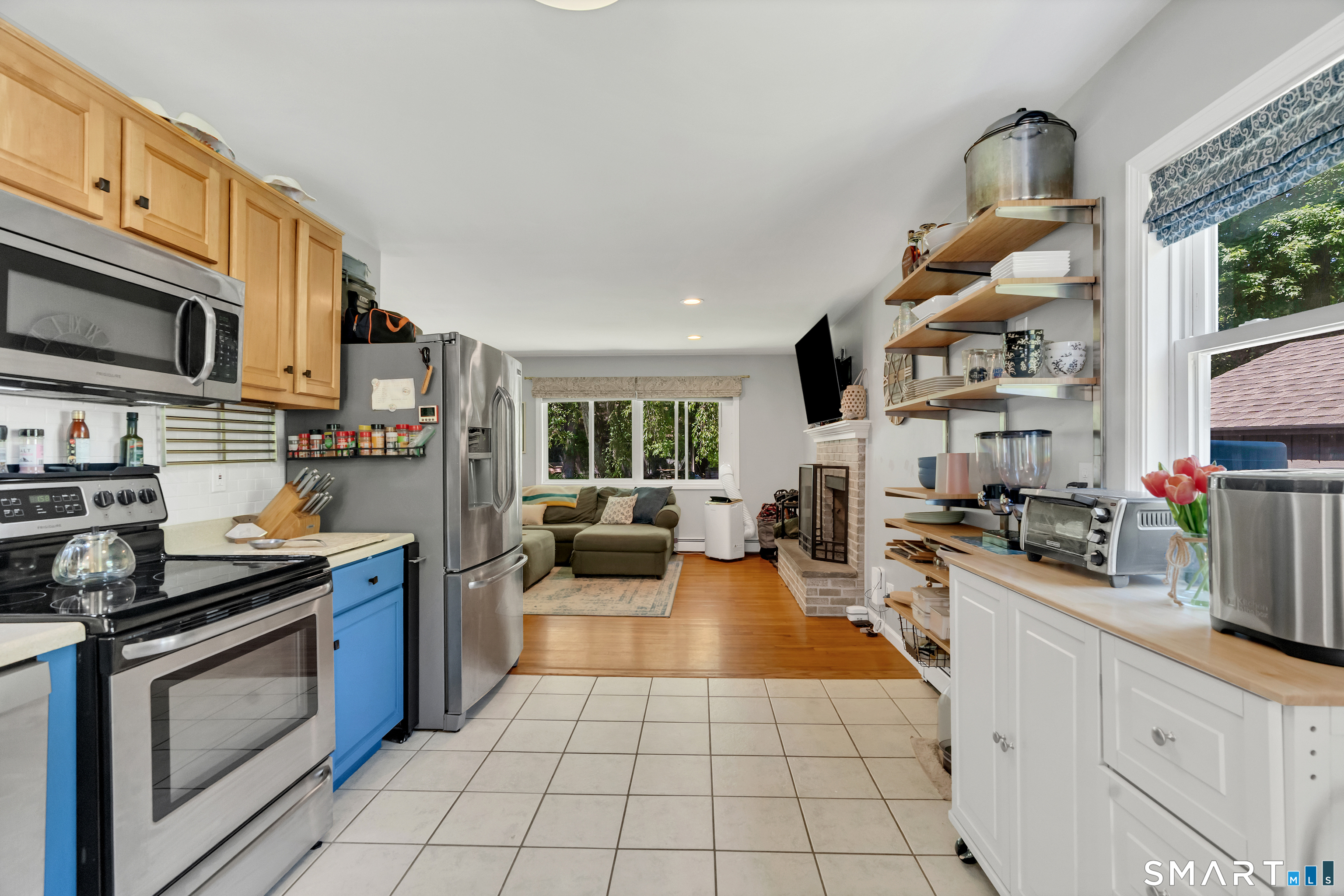 13 Foxcroft Road East Lyme, CT 06357 - Photo 6 of 36