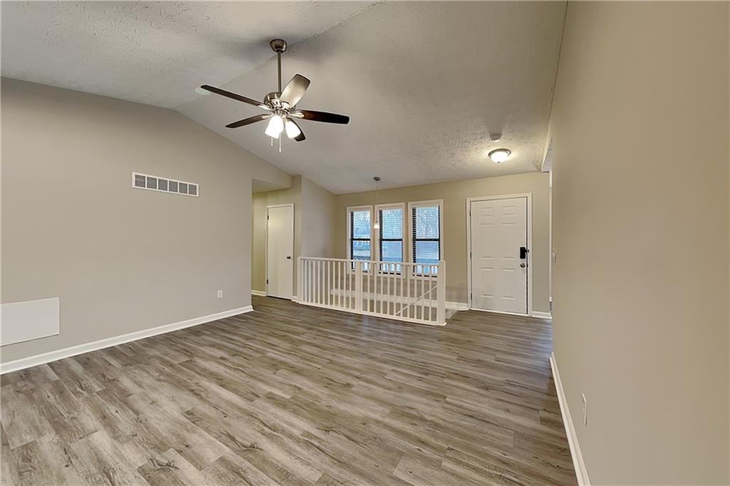 647 Sunshine Trace Northwest Acworth, GA 30102 - Photo 2 of 31