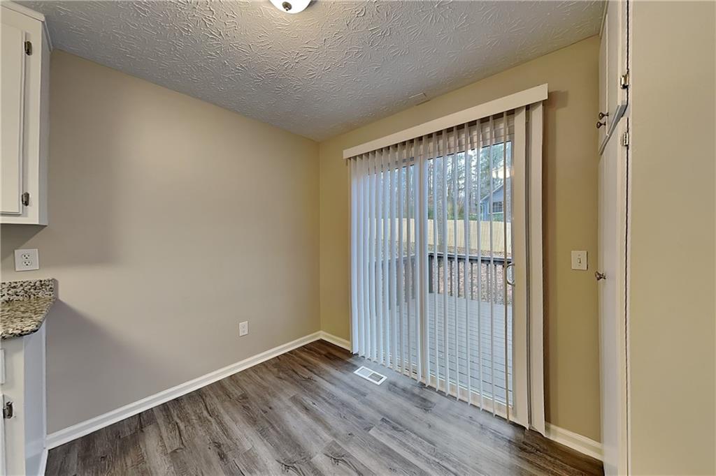 647 Sunshine Trace Northwest Acworth, GA 30102 - Photo 7 of 31