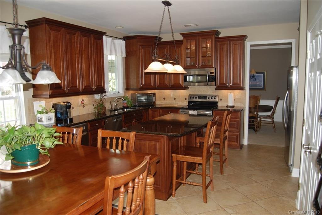537 Whitehead Court Fort Mill, SC 29708 - Photo 3 of 20
