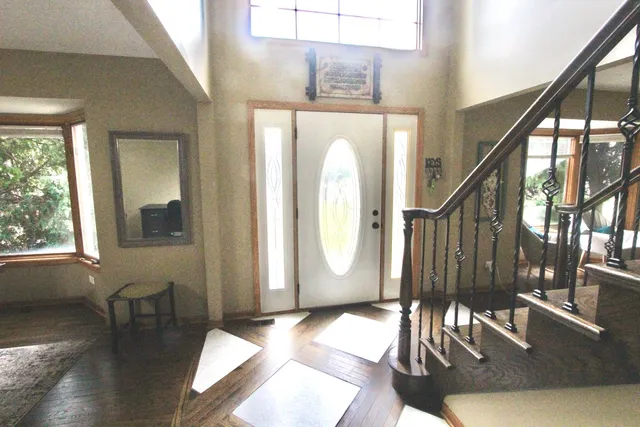 a view of livingroom with furniture and window