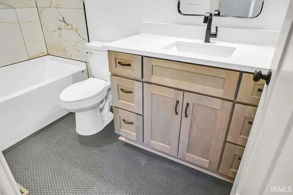 $6,950 | 1104 North Grant Street, Bloomington, IN 47408