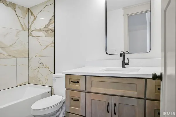 $6,950 | 1104 North Grant Street, Bloomington, IN 47408