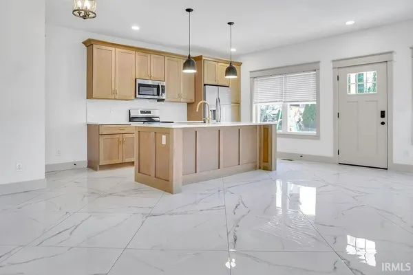 $6,950 | 1104 North Grant Street, Bloomington, IN 47408