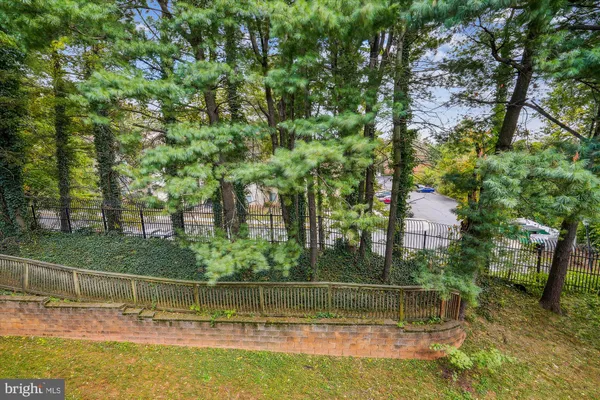 $2,600 | 3810 Chesterwood Drive, Unit 3810, Silver Spring, MD 20906