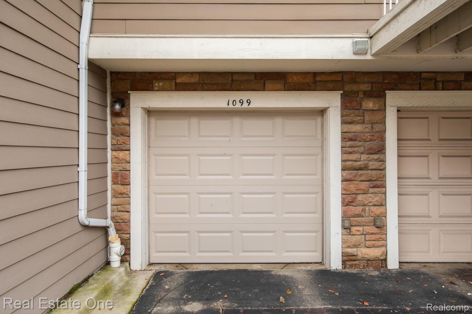 1099 Beaver Run, Unit 76 Troy, MI 48083 - Photo 23 of 28 23-BeaverRun.jpg