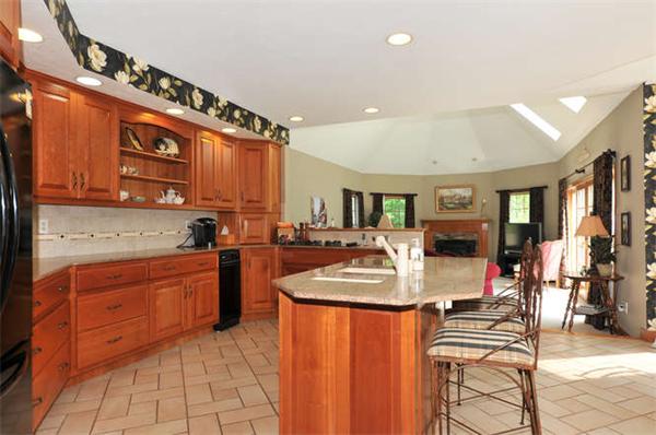 67 Smith Road Northborough, MA 01532 - Photo 12 of 30 Gallery Image 12