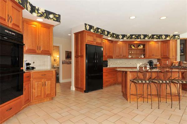 67 Smith Road Northborough, MA 01532 - Photo 14 of 30 Gallery Image 14
